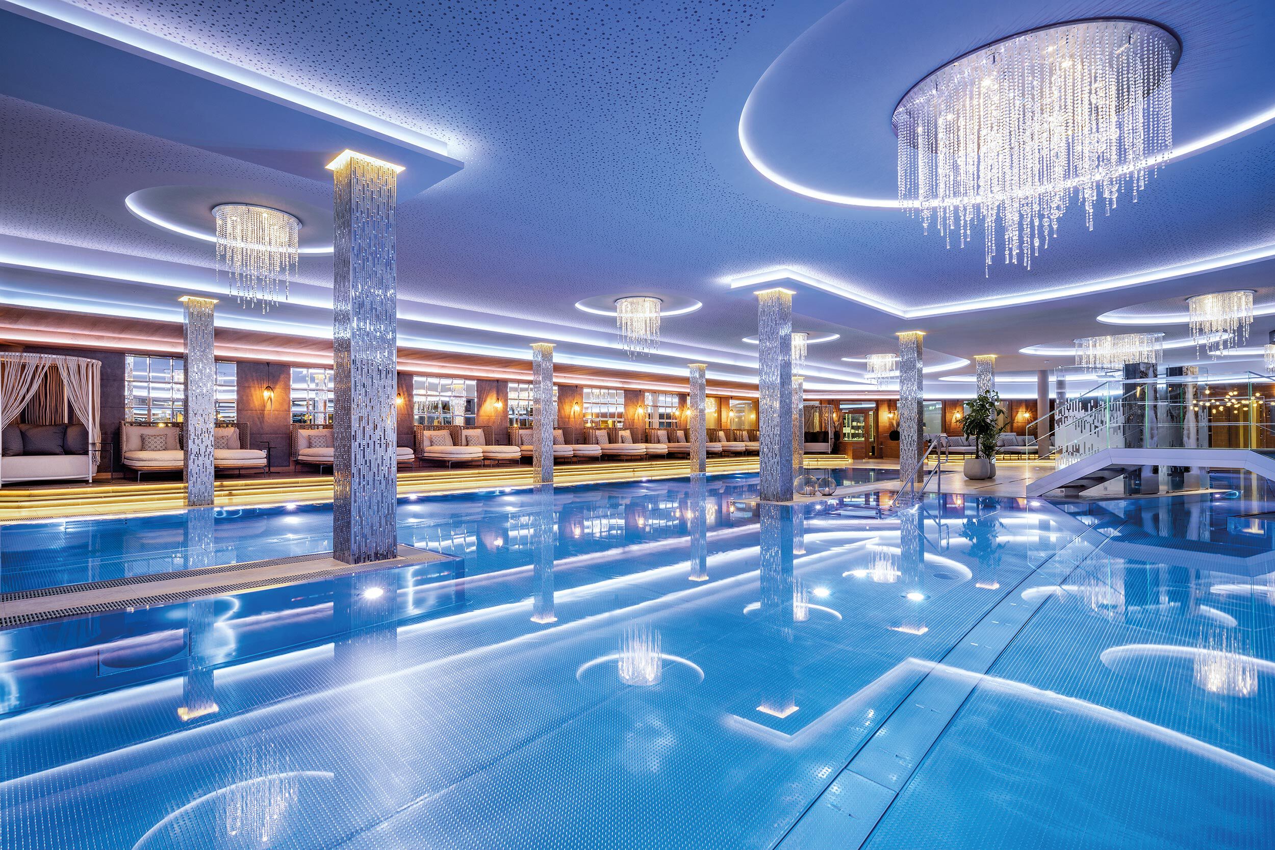 Traumhafte Wasserwelt im Wellnesshotel Bayerischer Wald